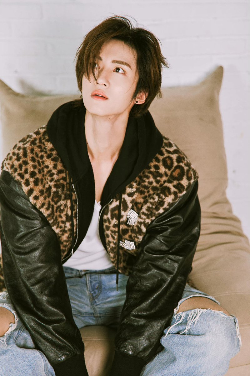 (slow)𝙋𝙍𝙄𝙉𝘾𝙀𝙔𝘼𝙉𝘼𝙉_𝙏𝙃 👑 tweet media