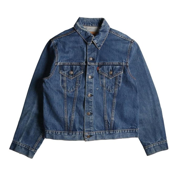 手ごろなの見つけて買っちゃった70年代ケアタグスモールe、リーバイスのデニムジャケット何十年ぶりだろ、さすがに10万円超えのアイテムは手が出ませんでしたね… 