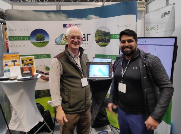JuniperSysLtd's tweet photo. We recently met with Johnathan Smith with our Partner, @PearTechnology, at the Farm Business Innovation Show. Here they’re showing off our new #MesaPro #Rugged Tablet. Lookin’ good, guys! https://t.co/tKvqnZzIVt #ultrarugged #ruggedcomputer #GIS #mapping #surveying https://t.co/qp3LgmsA9M