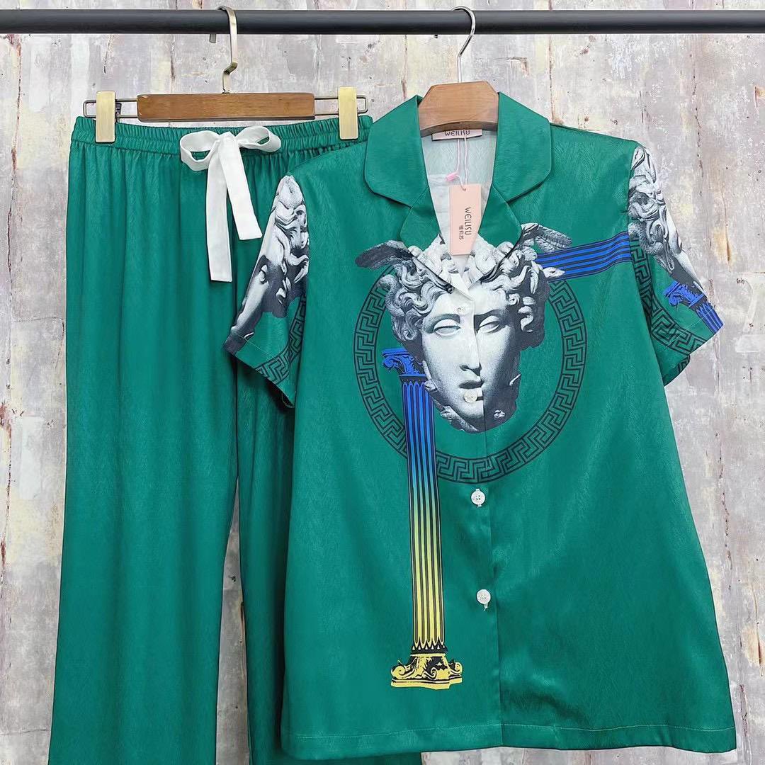 LicksonLima's tweet image. Am open for business message now for your order