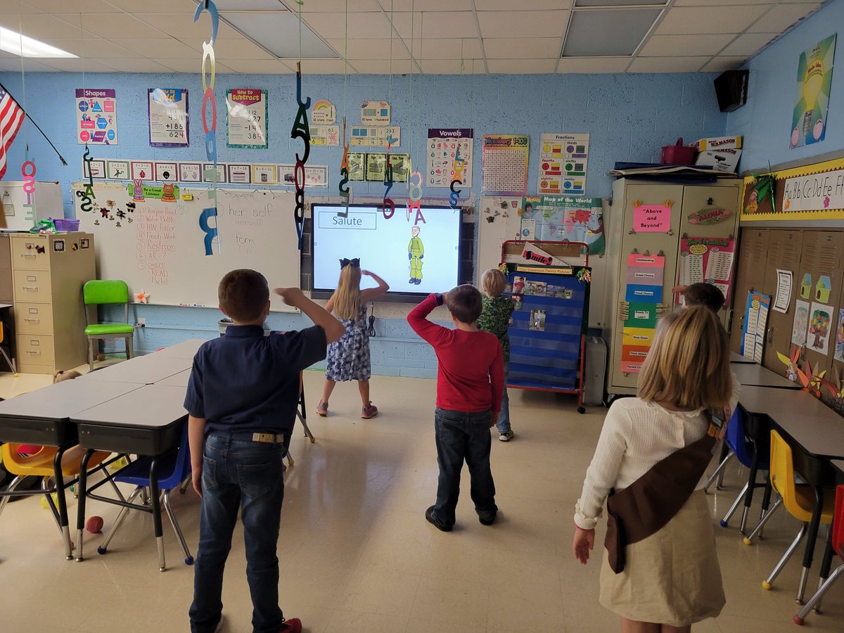 els_wellness's tweet photo. With all the events taking place in the gymnasium for Veteran's Day, we took PE to the classroom! We talked about the characteristics of Military personels and how to honor Veterans. The kids did 3 stations - training, building, and making their own obstacle course to go through! https://t.co/IqDTk1Myac