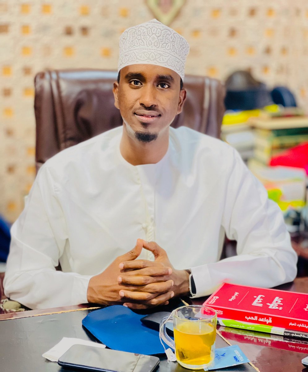 mibnuomar's tweet photo. #Ogsoonow
Guul iskama timaado ee waxay ubaahantahay Goβaan Adag, Geesinimo iyo Gaws ku qabad.!
Coach. Mohamed IBNU OMAR @mibnuomar
#JumceWanaagsan π https://t.co/LofC8Vahy1