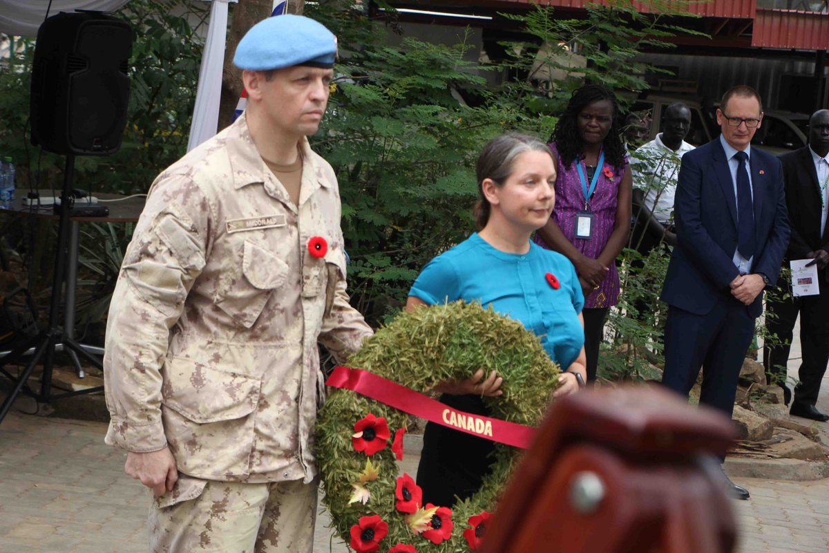 gillleverobe's tweet photo. Remembrance Day marks the day the First World War ended, after 4 years of conflict, at 11am on the 11th day of the 11th month, in 1918.  Every year since 1919 we have united across faiths, cultures &amp; backgrounds in a moment of solemn remembrance #remembranceday #SSOT https://t.co/fdktIKjQkc