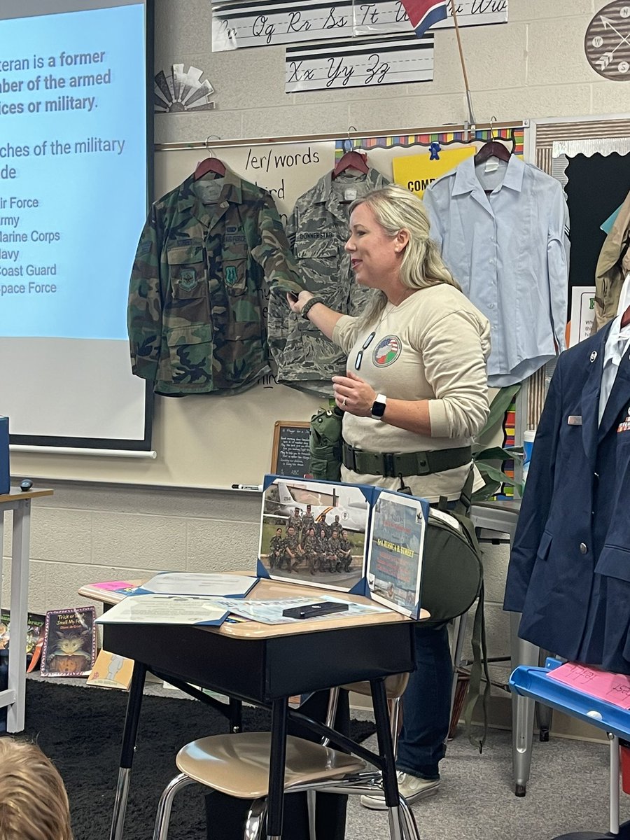 Thank you to ALL of the brave veterans who have defended our great country. <a href="/CENT_Tweets/">Centennial Panthers</a> love and appreciate your service. We are especially fond of this veteran! Thank you, Mrs. Jessica for visiting 2nd grade today and sharing your time.
