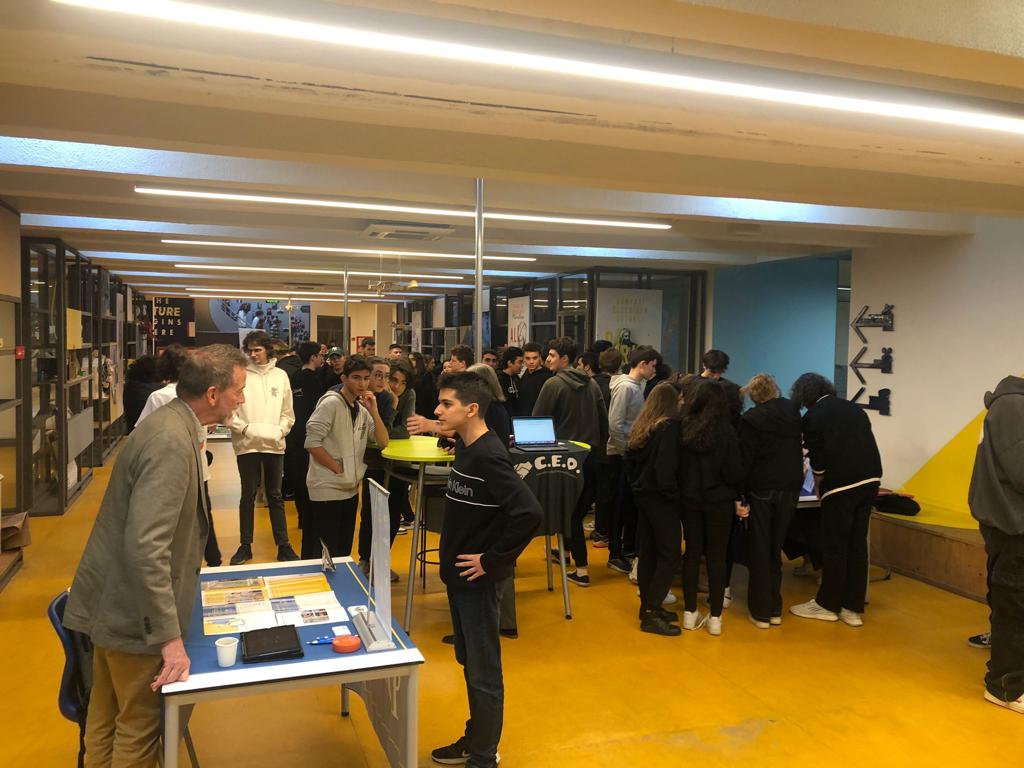 bkgec's tweet photo. A great opportunity for BK students to chat to admissions officers from top US universities at the GEC US universities fair. Thank you for hosting this informative event @bk_nakkastepe https://t.co/o8c5YsZxvN