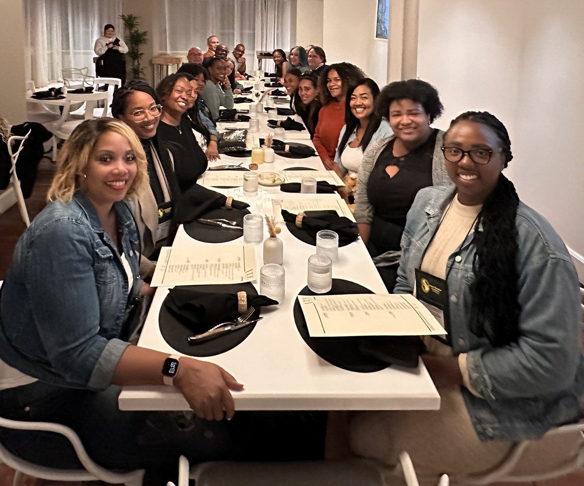 Wonderful way to wrap up day one of <a href="/CABSE_/">CABSE</a> keep an 👁️ out for these incredible leaders from @ValVerdeUSD on day two!