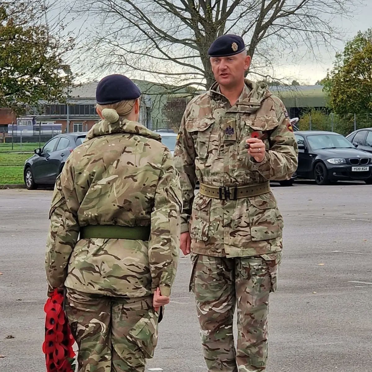 17_RLC's tweet photo. Today the Commanding Officer and the Regimental Sergeant Major led the regiment in remembering and honouring all those who have made the ultimate sacrifice.

At the going down of the sun and in the morning, we will remember them. https://t.co/A53MWPunS5