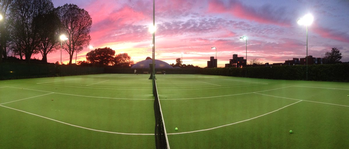 It's been a few years since we saw this scene! But look at the amazing hard work that has gone into creating these 10 fantastic indoor courts we have now!!🙏💪👍
@RoehamptonClub1 <a href="/MarcNewey/">Marc Newey 💙</a> #gamechanger