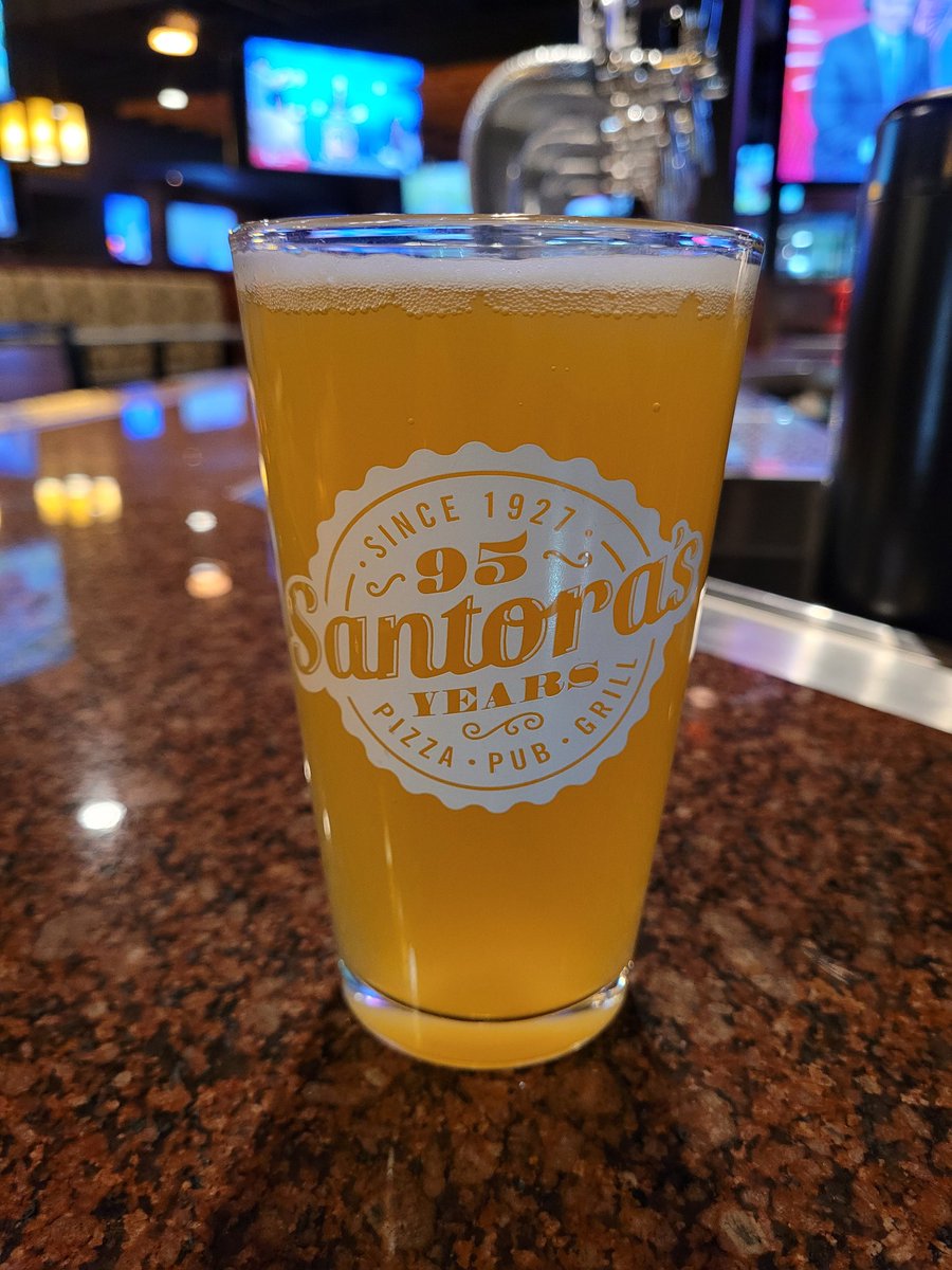 buffbeerleague's tweet photo. Stopped into @1927BrewHouse late last night for their new North Atlantic NEIPA. Light &amp; smooth with notes of pineapple, white peach and clementine, as well as grapefruit flesh, undertones of mild berry and a touch of resin. It's one of the best beers we've had from 1927 yet. https://t.co/32gNrIP13P