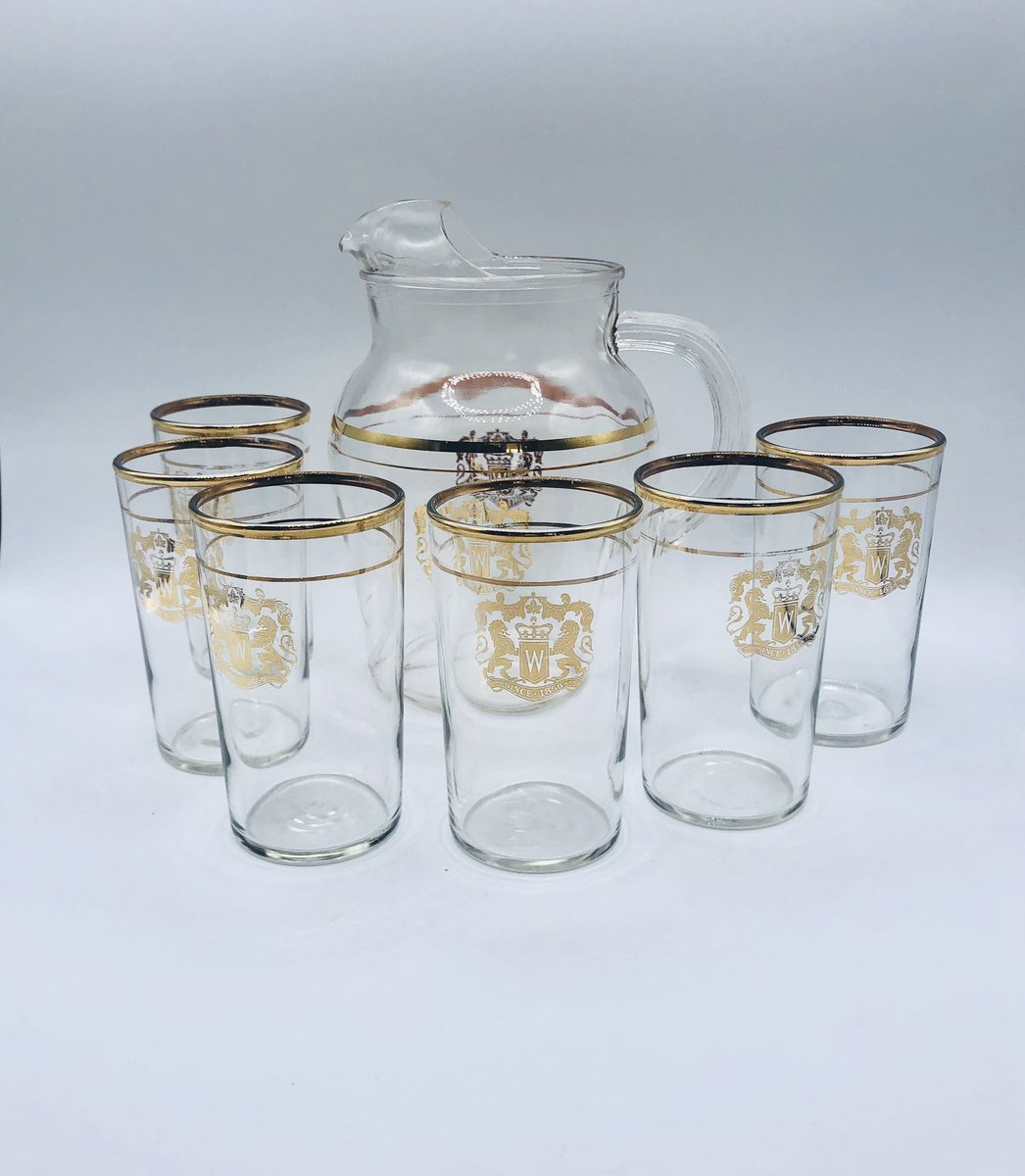 beezyandco's tweet photo. Classic Barware featuring Hiram Walker ๐ฅ Available on @Etsy @beezyandco - link in bio #vintage #etsy #hiramwalker #whiskey #barware #collectibles #drinkmasters #canadian #jpwiser #gift #giftideas #christmasgiftideas #Christmasiscoming #whisky #etsyfinds #FridayVibes #drinks https://t.co/GTJ3OxILjb