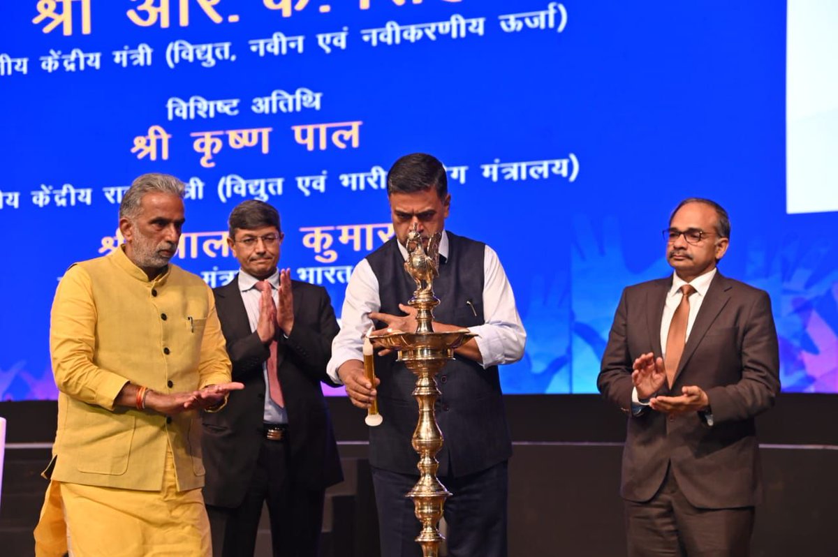 The Hon'ble Minister of Power and New &amp; Renewable Energy, Shri <a href="/RajKSinghIndia/">R. K. Singh</a>, congratulated <a href="/ntpclimited/">NTPC Limited</a> on their 48th Raising Day.