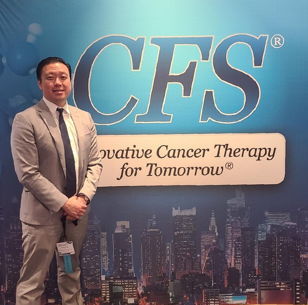 OncLive's tweet photo. @StephenVLiu of @LombardiCancer stopped by this morning to share some exciting updates in SCLC management! @gotoPER #gotoCFS #gotoPER #CFS22 #CFS40 #lscm https://t.co/q0xMfsy4Gw