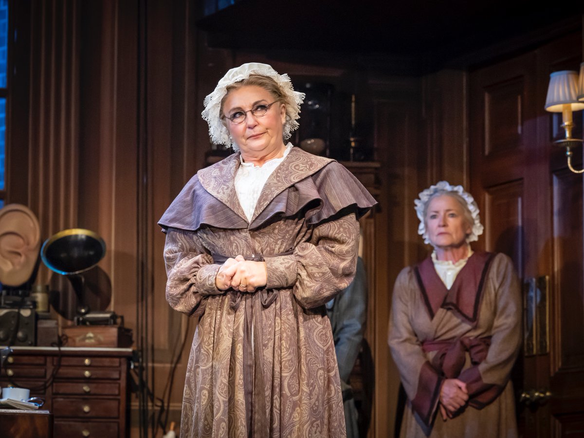 💐 NEWS 💐

We are excited to announce that Lesley Garrett will play Mrs Pearce in Lerner and Loewe’s My Fair Lady - which is on our stage next March!