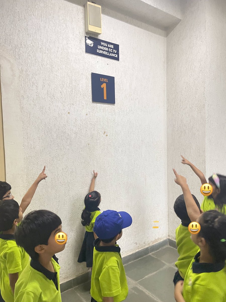 JefreedaC's tweet photo. Ss went for a Sign Hunt exploring and identifying the different signs around us. #SKGNinjas #howweexpressourselves #UnitofInquiry
@nehaminda @chchkiwiT @PYP_Teacher @oismumbai @murphypmj https://t.co/82vNBN27wp