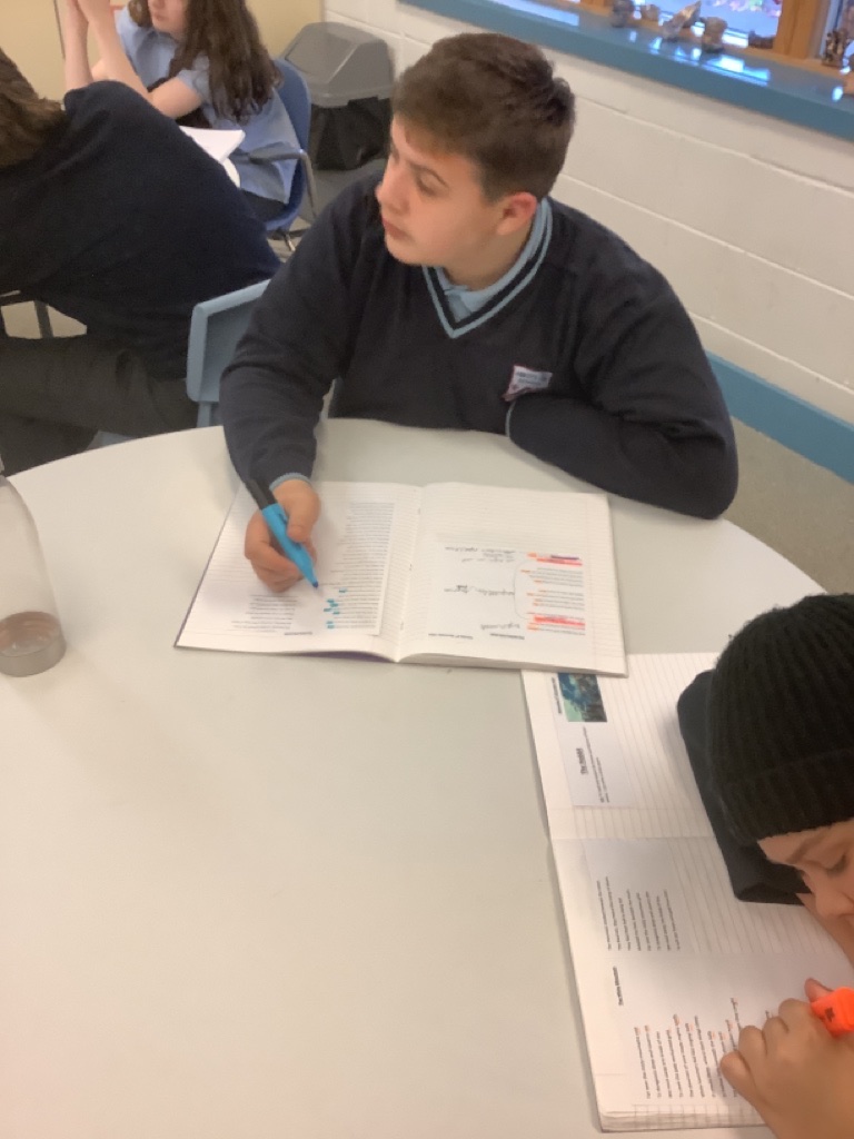 ALS_KS3's tweet photo. Botswana class have been reading the Hobbit this week. They have focused on the poetry found within the text and the writing techniques used @AbbotsLeaSchool #readingforpleasure https://t.co/X6xFDteMp0