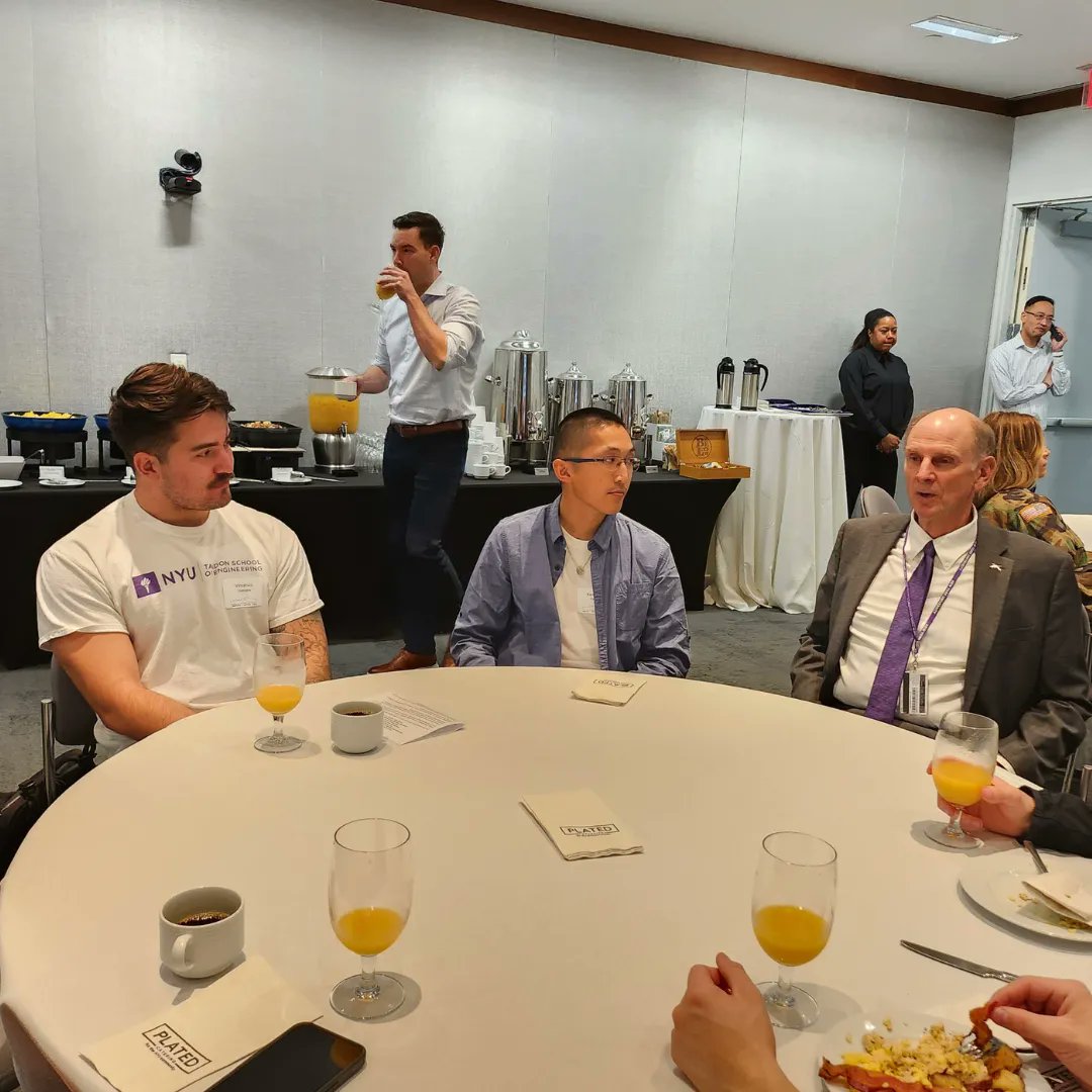 In honor of #VeteransDay, NYU Military Alumni and Student Veterans Celebration kicked off the day with a pre-parade breakfast at the Kimmel Center. There were over 80 attendees in support and the NYC Veterans Day Parade is set to start at noon. #NYUTandonMade
