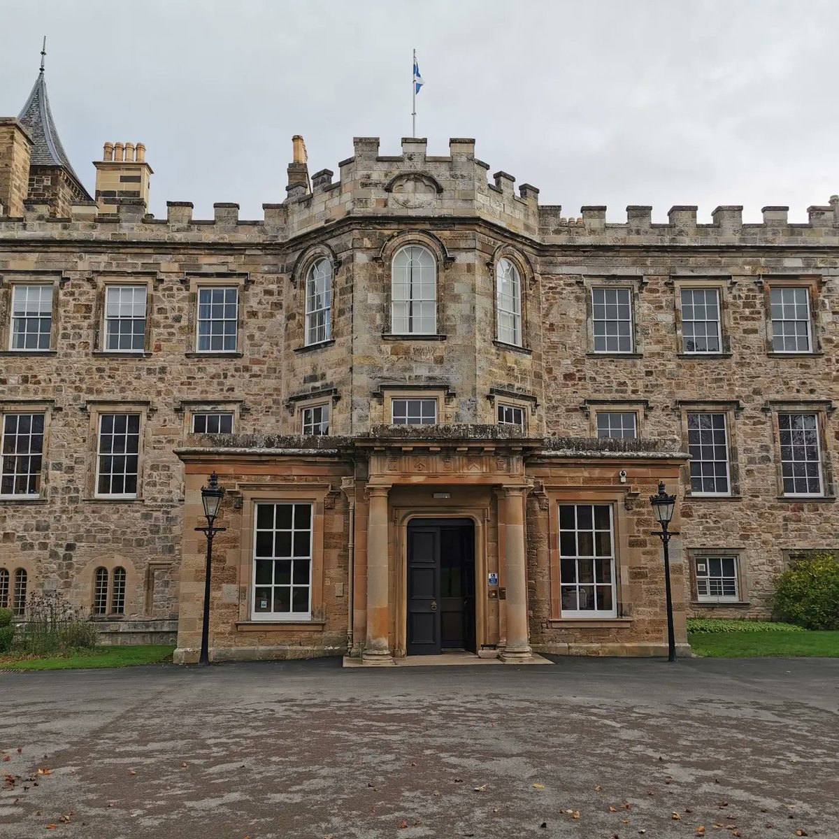 Mconceptsltd's tweet photo. It's great to end the week working with a new client especially when it means a visit to their stunning campus @NewbattleTweets

#design #Marketing #advertisingagency https://t.co/0SsaaFXBhY