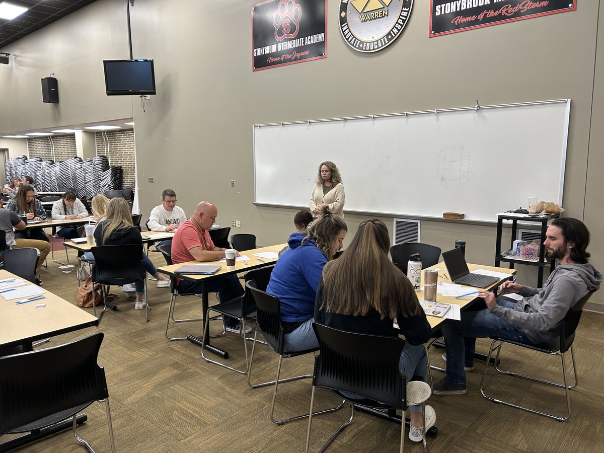 MalcoGilchri's tweet photo. Shout out to the administration and staff of @StonyIMS for an amazing School Pathway PD session this week. Hooray for actionable scaffolding strategies!
#LiteracyForAll #GrowthMindset #WarrenWill https://t.co/Bh1cRk8hDB