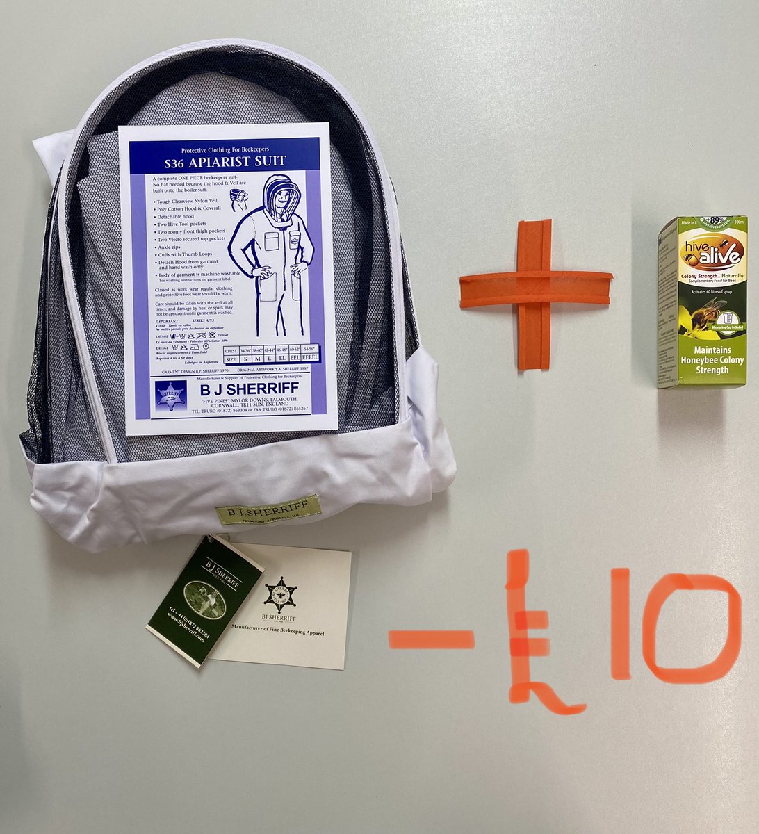 B_J_Sherriff's tweet photo. An Apiarist bee suit in white at a discounted price with a 100ml HiveAlive whilst stocks last. 🐝 https://t.co/HBS9npEOdR
⁦@B_J_Sherriff⁩ #hivealive #beesuits #bees #beekeeping #apiaristsuits #apiarists #honeymaker #lovebees #beeworkwear https://t.co/vgPA2j8xqA