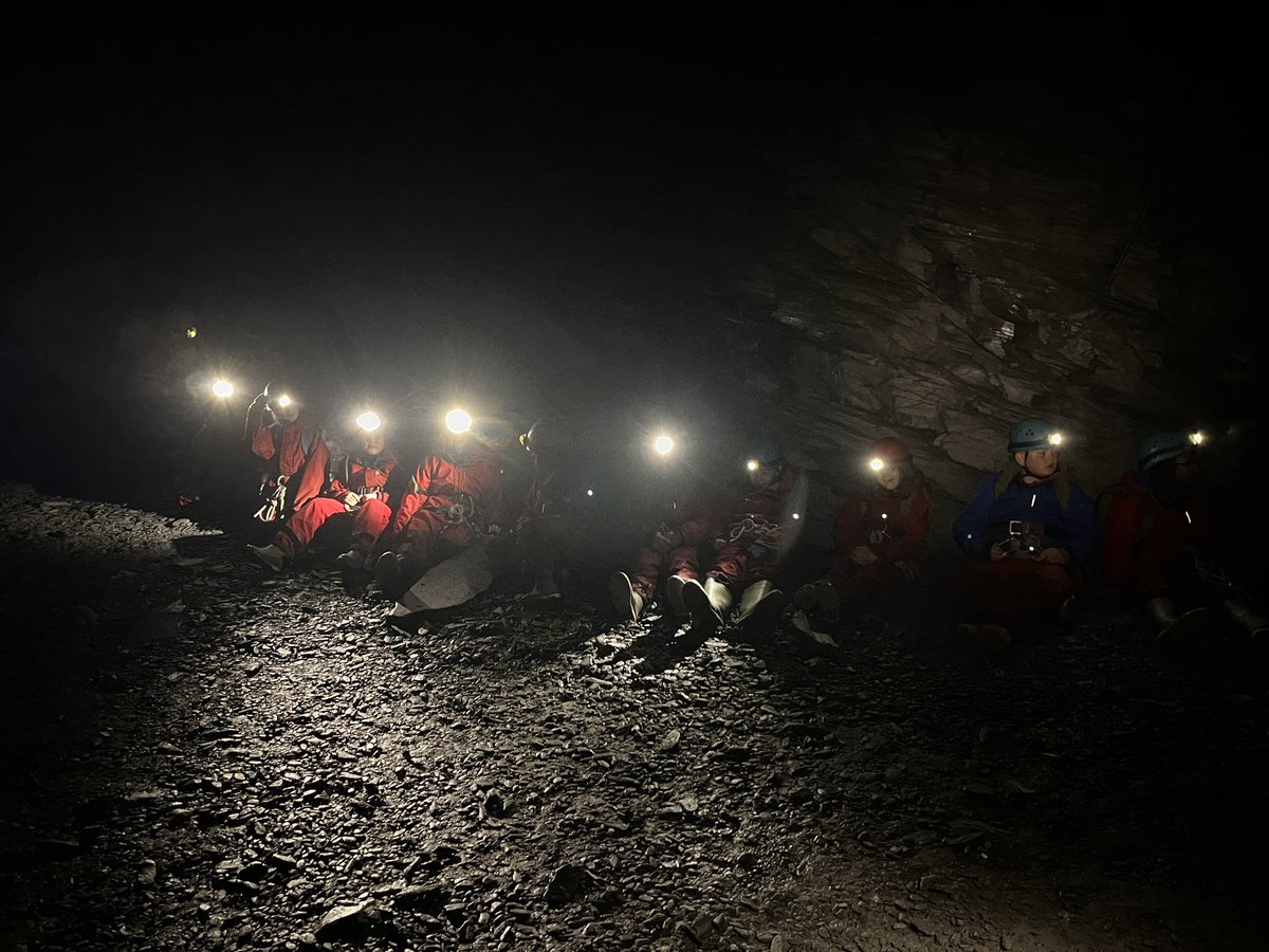 MissfrenchTPS's tweet photo. PT 5 (the last part) another unreal hot chocolate location. We cannot explain how proud we are of group E! https://t.co/SeZVbWhZA9