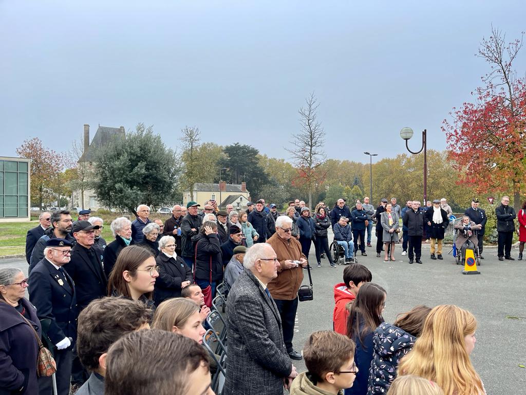 Cérémonie 11 novembre <a href="/villepontsdece/">Ville Ponts-de-Cé</a> indispensable devoir de mémoire pour la paix.