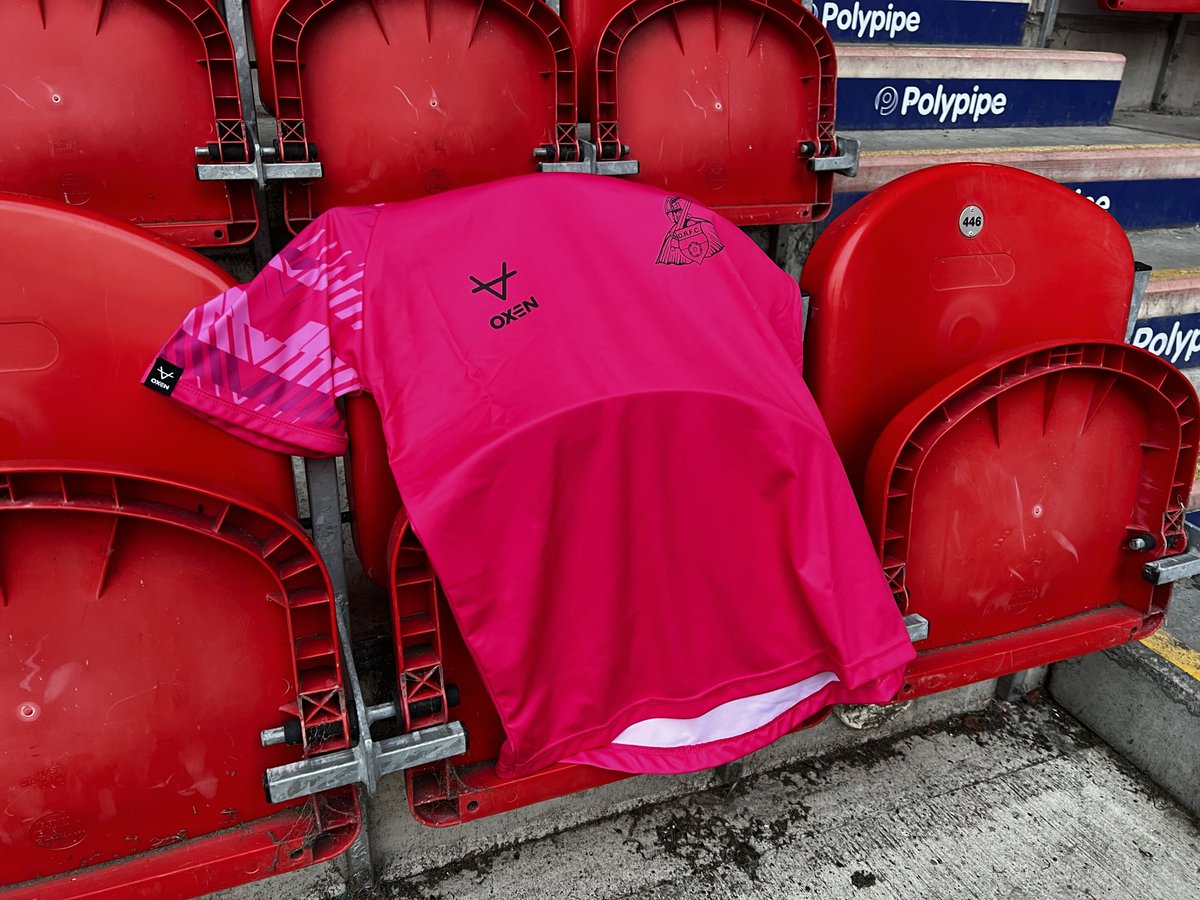 drfc_official's tweet photo. 𝓒𝓸𝓶𝓹𝓮𝓽𝓲𝓽𝓲𝓸𝓷 𝓽𝓲𝓶𝓮

To win a new third training shirt...

Like and retweet this post! 

The winner will be contacted on Sunday. Good luck!

Shop the full range here - https://t.co/XbnVGn5xK2 #DRFC https://t.co/QcetXuxBsh