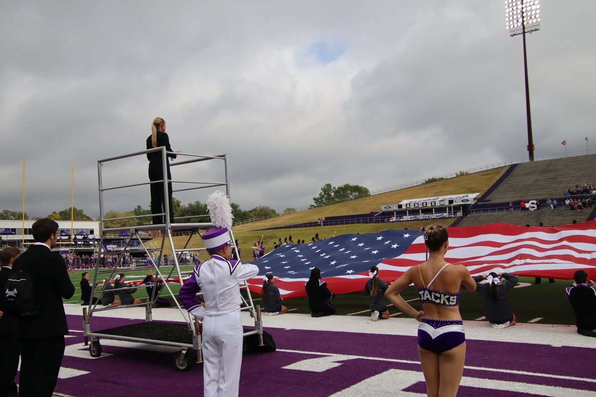 Today and every day, we honor those who have served our country both past and present. Thank you for your service, Veterans! 🇺🇸🫶🏽