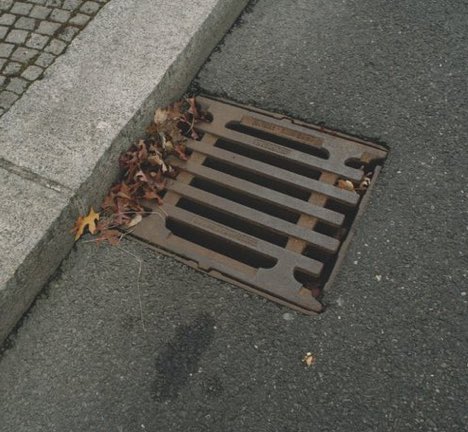 No Context Brits tweet media