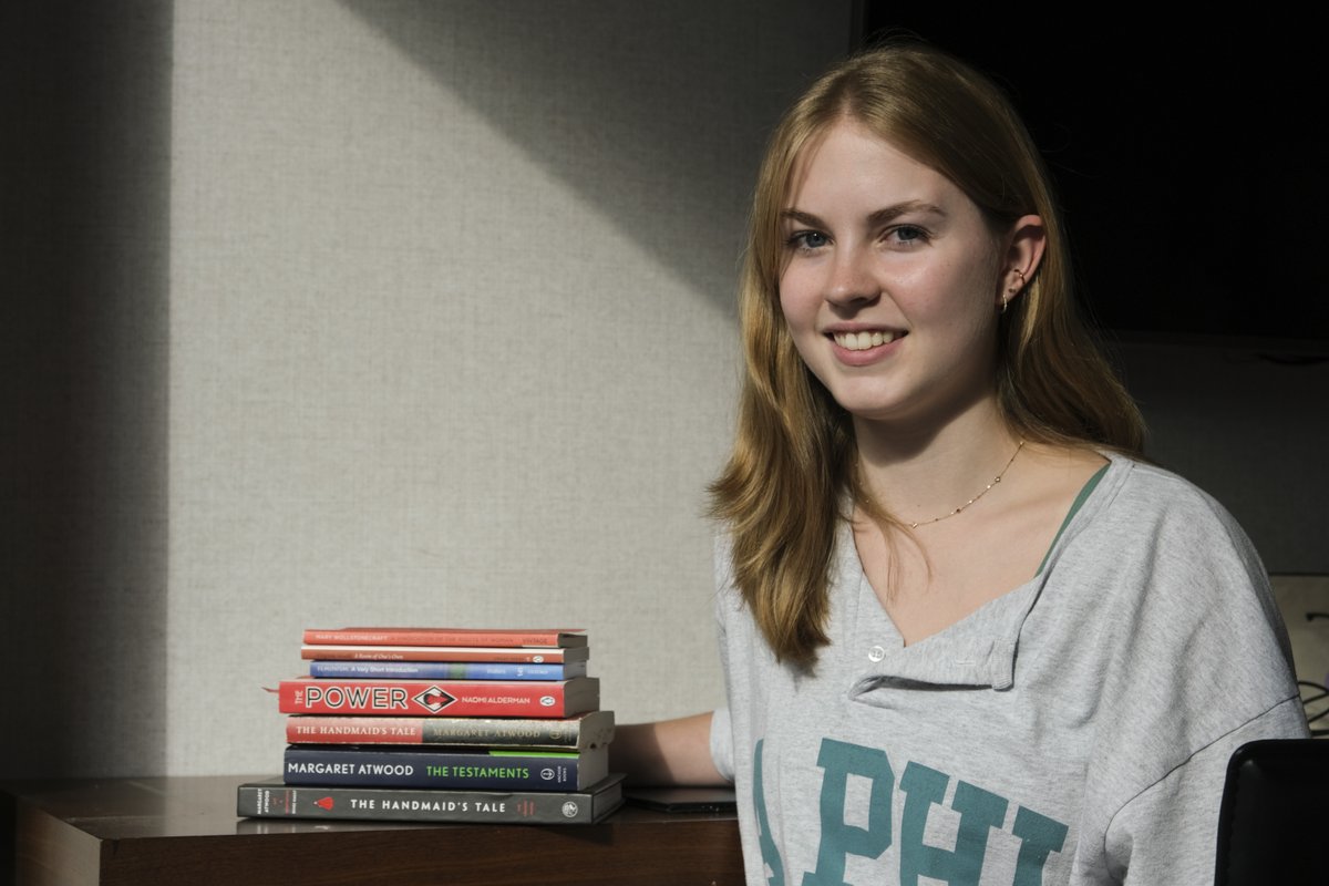 “Together, we can create a world that values intellectual freedom. Are you ready to begin?”

English and marketing senior Alex Steele advocates against book censorship in her podcast "Read Free," inspired by her experience competing for Miss America.

bit.ly/3WVACNK