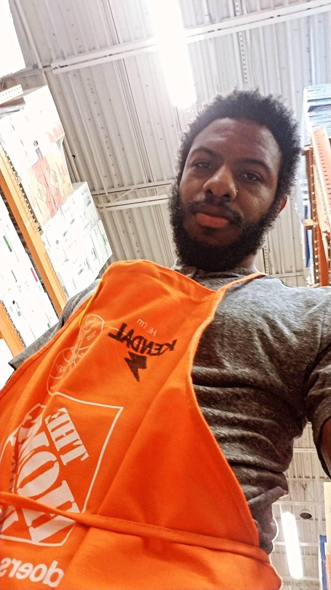 KGrace19_'s tweet photo. 1st Day!.
#HomeDepot #OrangeHanded #Working #Follow https://t.co/ZYKNcpVKso