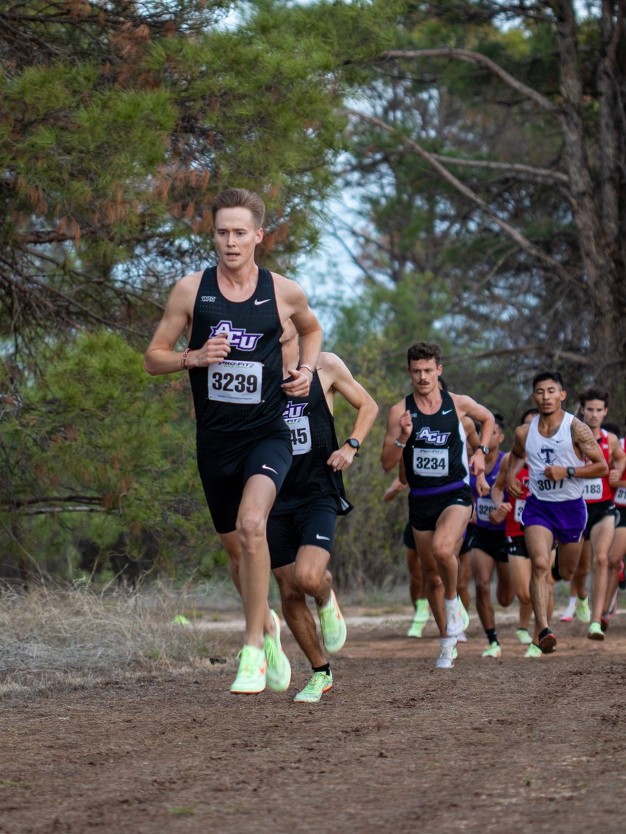 ACU_TFXC's tweet photo. Senior Levi Chambers records his best-ever finish at 28th place, just three spots out of making the All-Region team.
Chambers led the #ACUXC Men to a 12th place finish, huge improvement from their ranking coming in to the meet!
#Tradition | #GoWildcats https://t.co/wh717XYieO