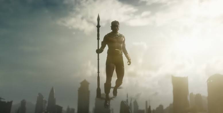 BRLopez082's tweet photo. Se reporta que Tenoch Huerta terminó con un fuerte dolor de espalda por haber cargado con todo el peso de la películ
 #BlackPanther #WakandaForever https://t.co/oaTlAEsCgv
