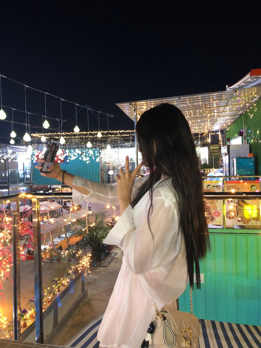 jim07992783's tweet photo. 穿衣服打你 你说我家暴 脱了衣服打你 你说我好会调教 给我整不会了 #文案而已 https://t.co/EetA8MtzKC