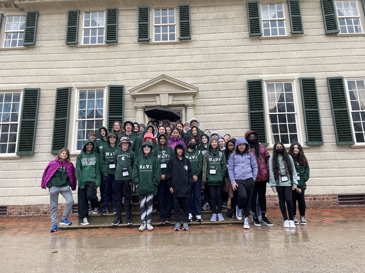 CoachSinawi's tweet photo. Bus 2 makes our last stop at Mount Vernon! The rain wasn’t gonna stop us today as we toured the home &amp; grounds of our 1st President! I also collected a nickel for every time a kid asked me what time lunch &amp; dinner was…I’m at $68.50 so far! #novidc22 @Mr_Beltran_NMS @bobbiemurph https://t.co/clid0HGJhY