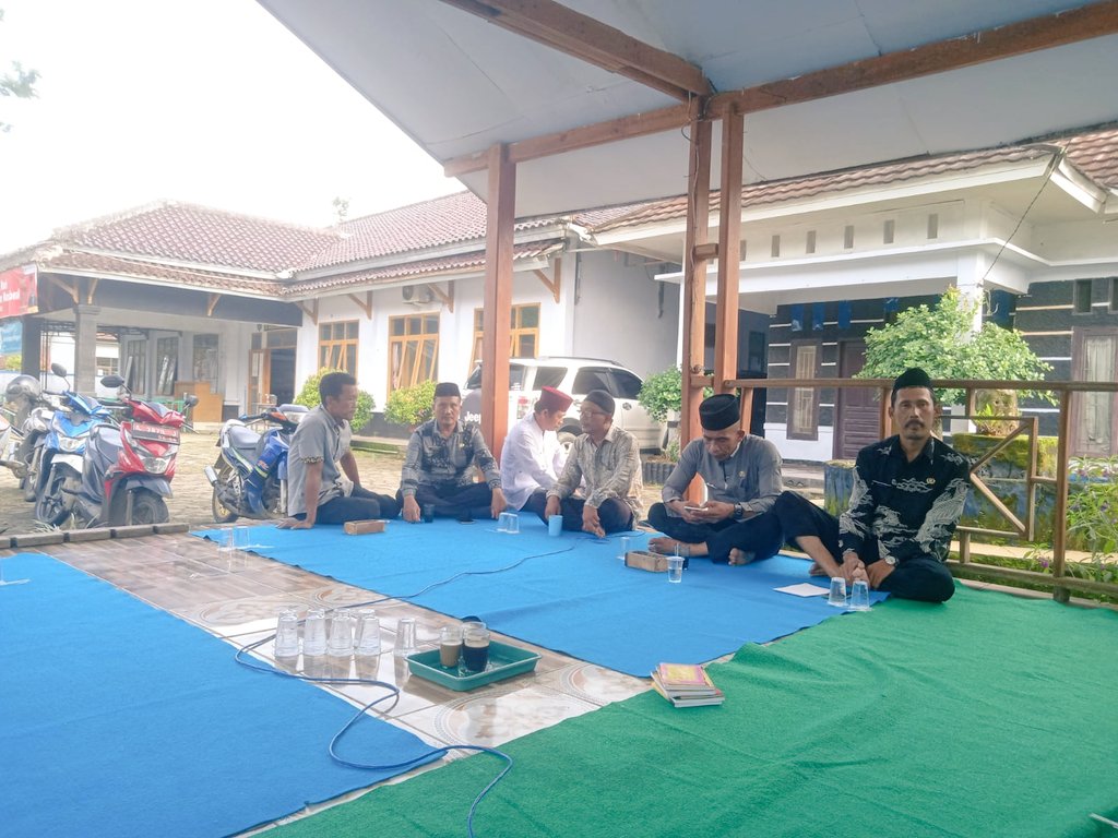 hasan30PIS's tweet photo. Pengajian rutin kec Sobang. https://t.co/8RbvZ5gCQa