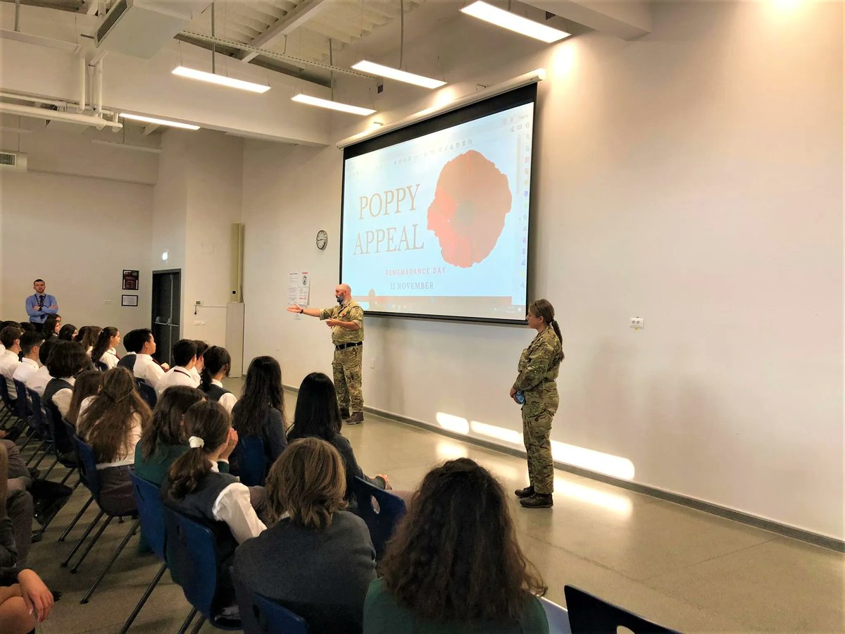 Year 10 enjoyed a visit from Commander Matt Nelson, @DefenceAttache this week. Commander Nelson spoke to our students about the importance of Remembrance Day, the good work of the @PoppyLegion , and the dangers and sacrifices of war.  #lestweforget #remembranceday