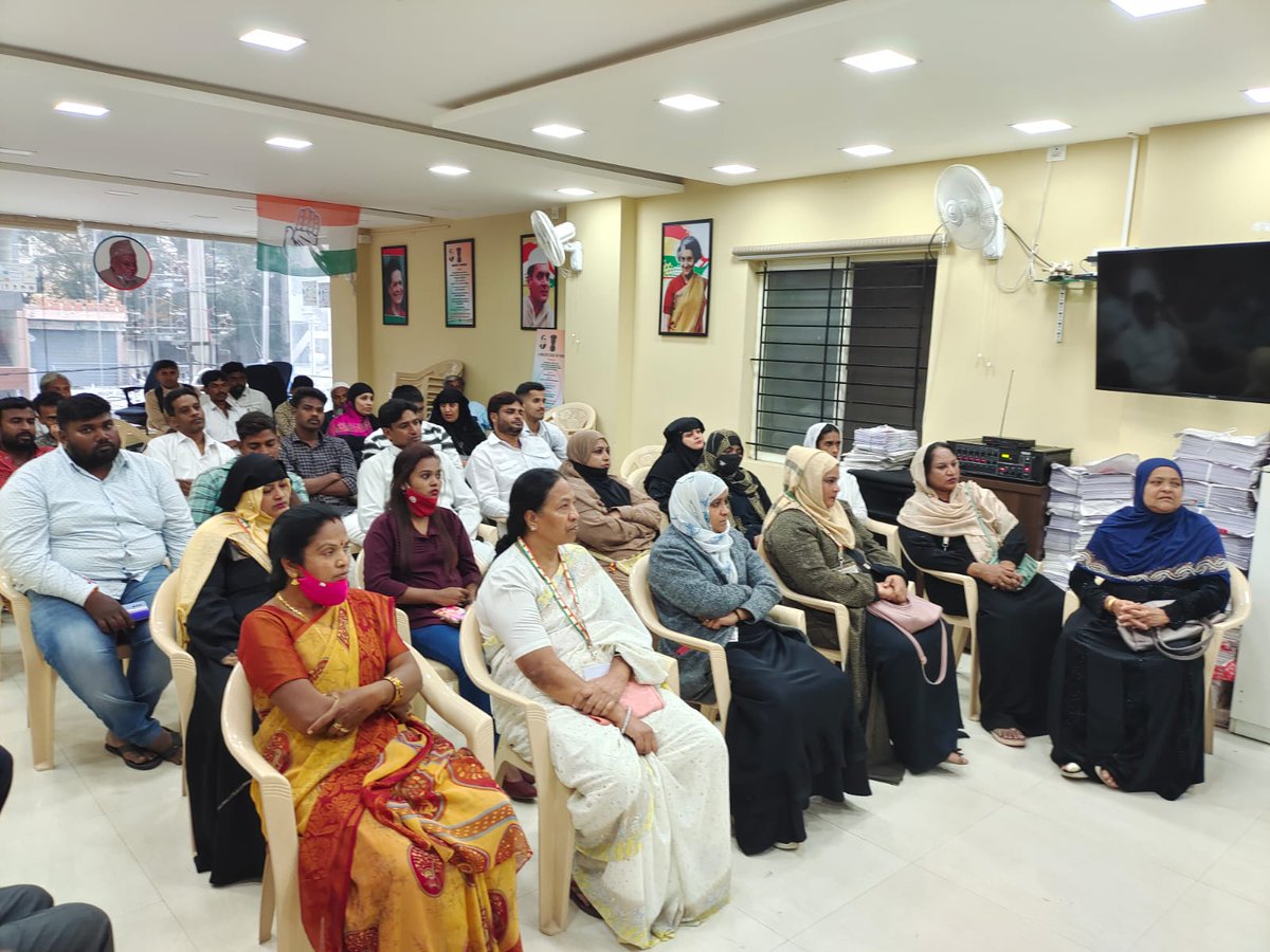thekjgeorge's tweet photo. Today I chaired individual meetings of Booth Presidents and Ward Committee members across #KGHalli Block and #MSNagar Block, ahead of the scheduled Padayatra to review the status of infrastructure works.
#SarvagnaNagarConstituency https://t.co/K2q5BcS1AS