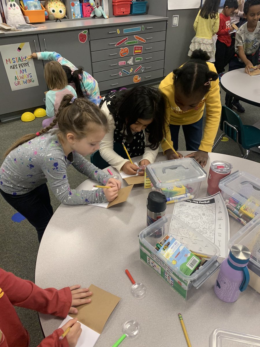 ApplebaumR7's tweet photo. The detectives are on the case!! The case of the silent e! #TMESEagles #funinfirst https://t.co/5IqHDp2gEj