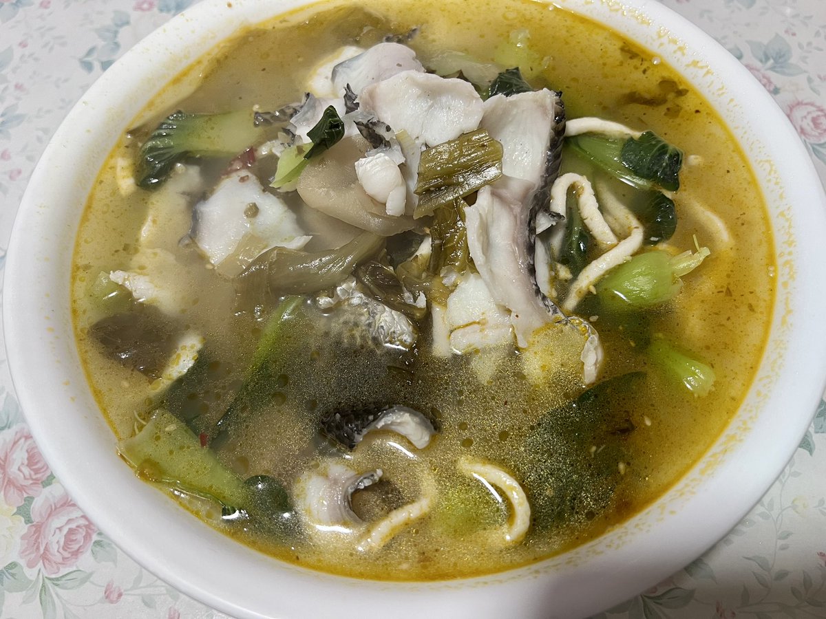 Qbonbon's tweet photo. #StayHomeStaySafe
#CookWithMe
Pickled Fish with Fish Noodles π and, #Dirty yes, dirty Friday π
#AnytimeIsACoffeeTime βοΈπ€ https://t.co/Om1hXKok38