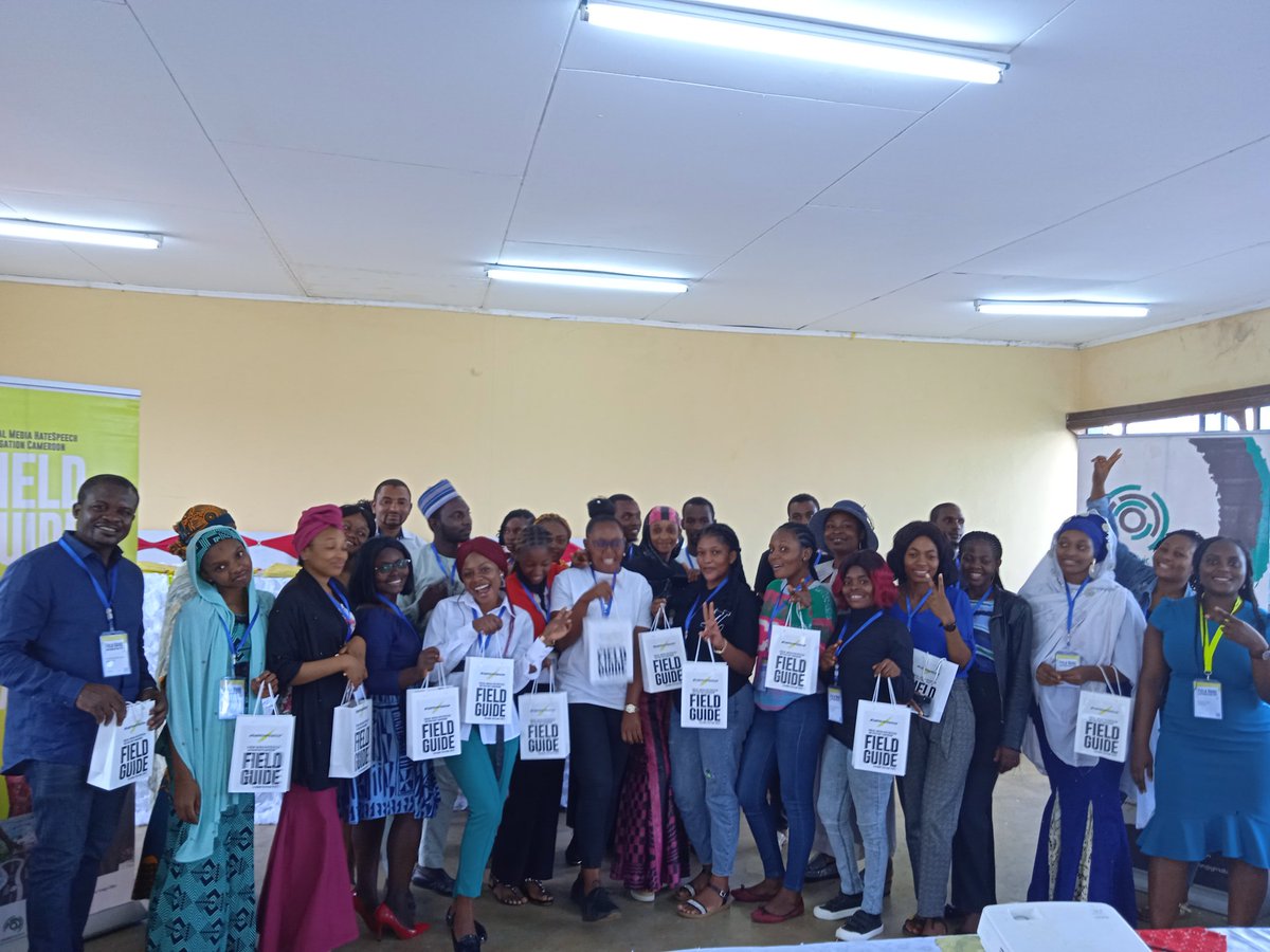 DefyhatenowWCA's tweet photo. The social media hate speech mitigation Field Guide; A tool for #PeaceBuilding
During these 2days workshop in Bamenda, we shall be sharing ideas on how our #FieldGuideCameroon resource kit can be helpful in conflict mitigation both on/offline for a #HateFreeCameroon.
#Act4Peace https://t.co/iin4Ummxvk