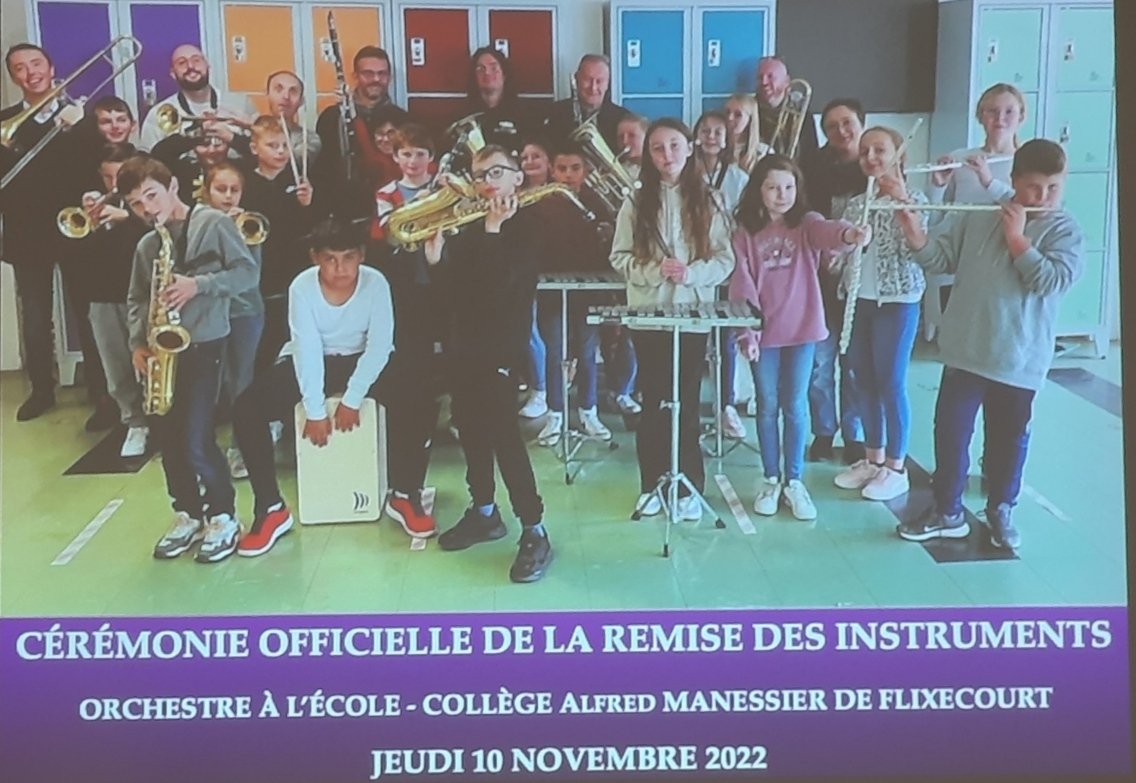 CManessier's tweet photo. Belle cérémonie de remise des instruments aux nouveaux élèves de l'orchestre du collège @CManessier, en présence de M. le #DASEN80, de Madame @CaronDecroix et de nombreux parents d'élèves.🎶

Bienvenue aux 20 nouveaux élèves ! 

@Orchestreecole 
@Somme_fr 
@CreateJoy_ https://t.co/VjkWYeI4MX