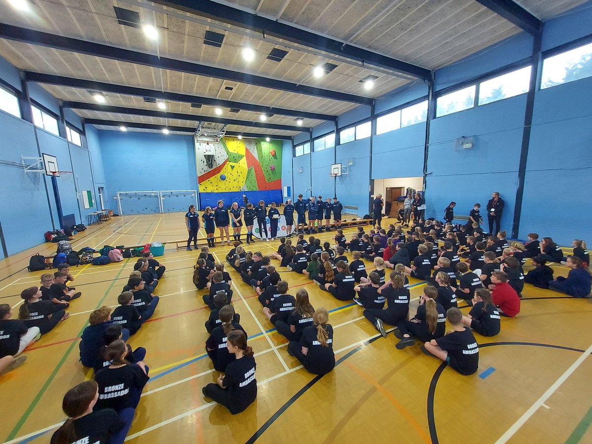 NorthDorset_SGO's tweet photo. The final Primary Leadership Academy of the year today. A brilliant day at the East Dorset Academy with @SGO_Poole & @PEDSPORT This brings our total to over 1,000 Bronze Ambassadors trained across Dorset this academic year πͺ #dorsetleadership #nextgeneration https://t.co/Km1srmhR9O