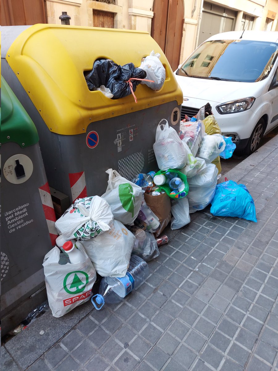 itac23's tweet photo. @Bcn_SSTG carrer Saragossa núm 80... https://t.co/QmnpyIaUN0