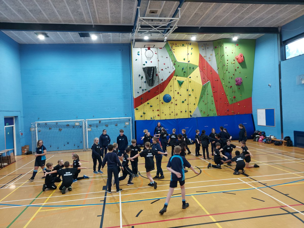 NorthDorset_SGO's tweet photo. The final Primary Leadership Academy of the year today. A brilliant day at the East Dorset Academy with @SGO_Poole & @PEDSPORT This brings our total to over 1,000 Bronze Ambassadors trained across Dorset this academic year πͺ #dorsetleadership #nextgeneration https://t.co/Km1srmhR9O