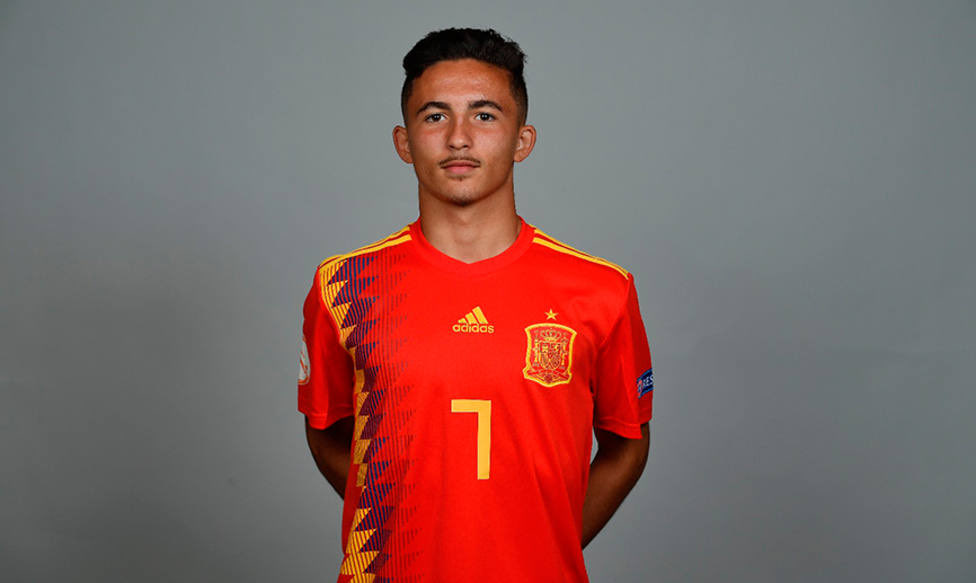 Plan maestro de Luis Enrique:

1- Convocar a Yeremy Pino para el Mundial

2- Convencerle de que el trofeo es de cobre 

3- Que España se elimine en fase de grupos

4- Confiar en que el gitanillo de Yeremi haga lo suyo por Qatar

VAMOOOS ESPAÑITAA QUE SE VIENE PARA CASAAAA‼️🇪🇸🇪🇸🇪🇸