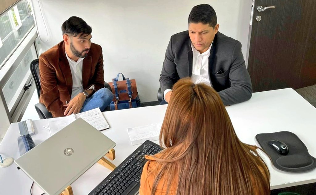MalamboAlcaldia's tweet photo. Desde la @ANI_Colombia, el alcalde @rumeniggemonsal confirmó estar a la espera de cronograma para avanzar en el proyecto de construcción del puente de #Caracolí en #Malambo con la Circunvalar de la Prosperidad, para lograr mayor desarrollo en el municipio. https://t.co/s5PyrBK4YA