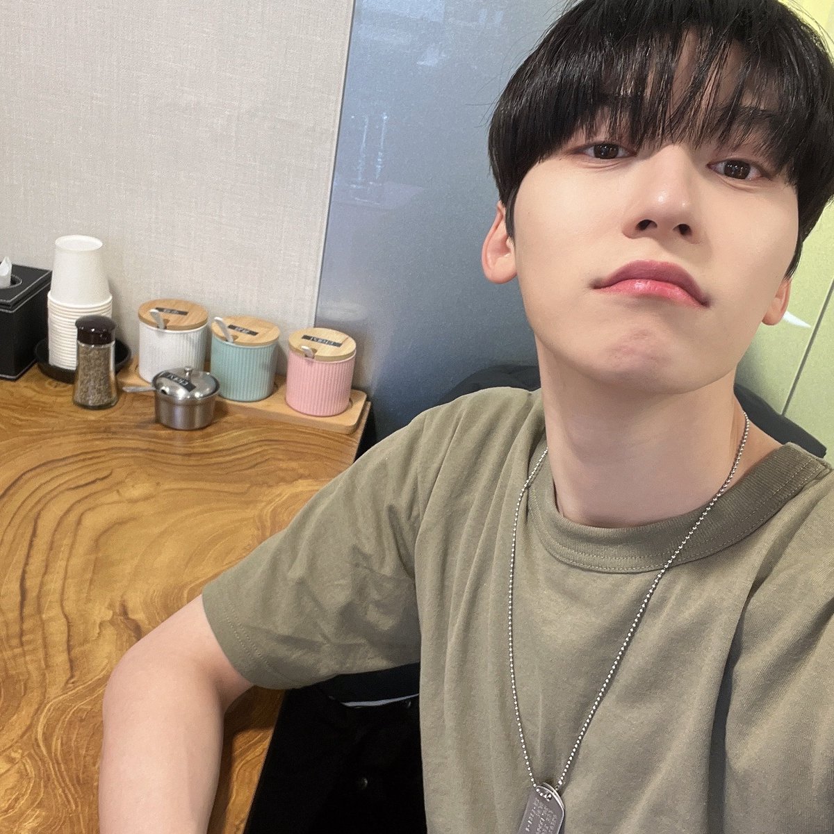 jadooo_o's tweet photo. @m5hVA 수능 도시락 맛깔나게 준비해올 것 같은 남성
💙원어스 건희💙

그리고 그의 수능 응원 공유합니다 https://t.co/5DDANYg59X