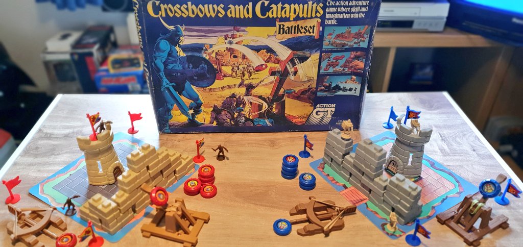 retrogaminggeek's tweet photo. Any fond memories of Crossbows and Catapults? I have vivid memories of thinking it was an awsome game, but dont recall playing it properly. I'd have been quite young.

Tonight that changes, and I'm bringing my daughter into battle! https://t.co/OWhG20lFoz