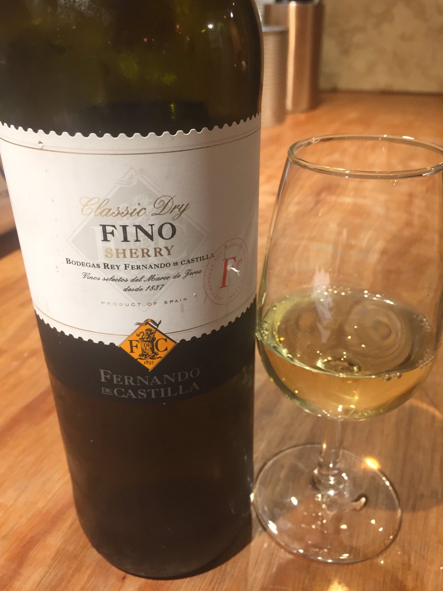 This was my day 4 sherry last night ⁦@WineLoftBrixham⁩ - absolutely classic fino, all lemon and green olives from the brilliant Bodegas Rey Fernando de Castilla! #sherryweek ⁦@SherryWines⁩ #sevendayssherry #sherry