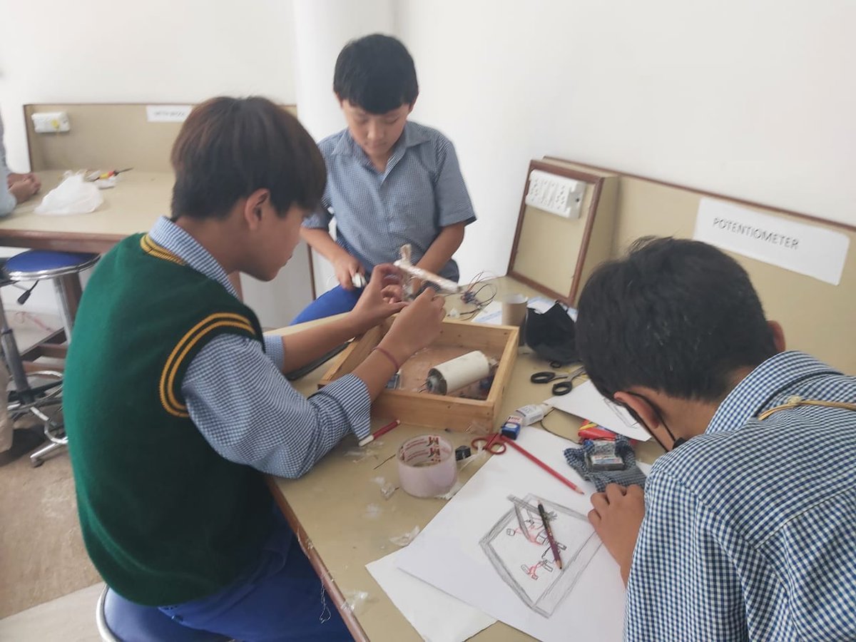DPSGDehradun's tweet photo. #WeareDPSG
#42YearsofTrust
#DPSGSociety
#DPSGDEHRADUN
#CBSEBestSchool
#CBSE
#science
#experiment
Participate, Explore and Enjoy
ANVESHIKA (Science Fair) https://t.co/JF6MUjApWI